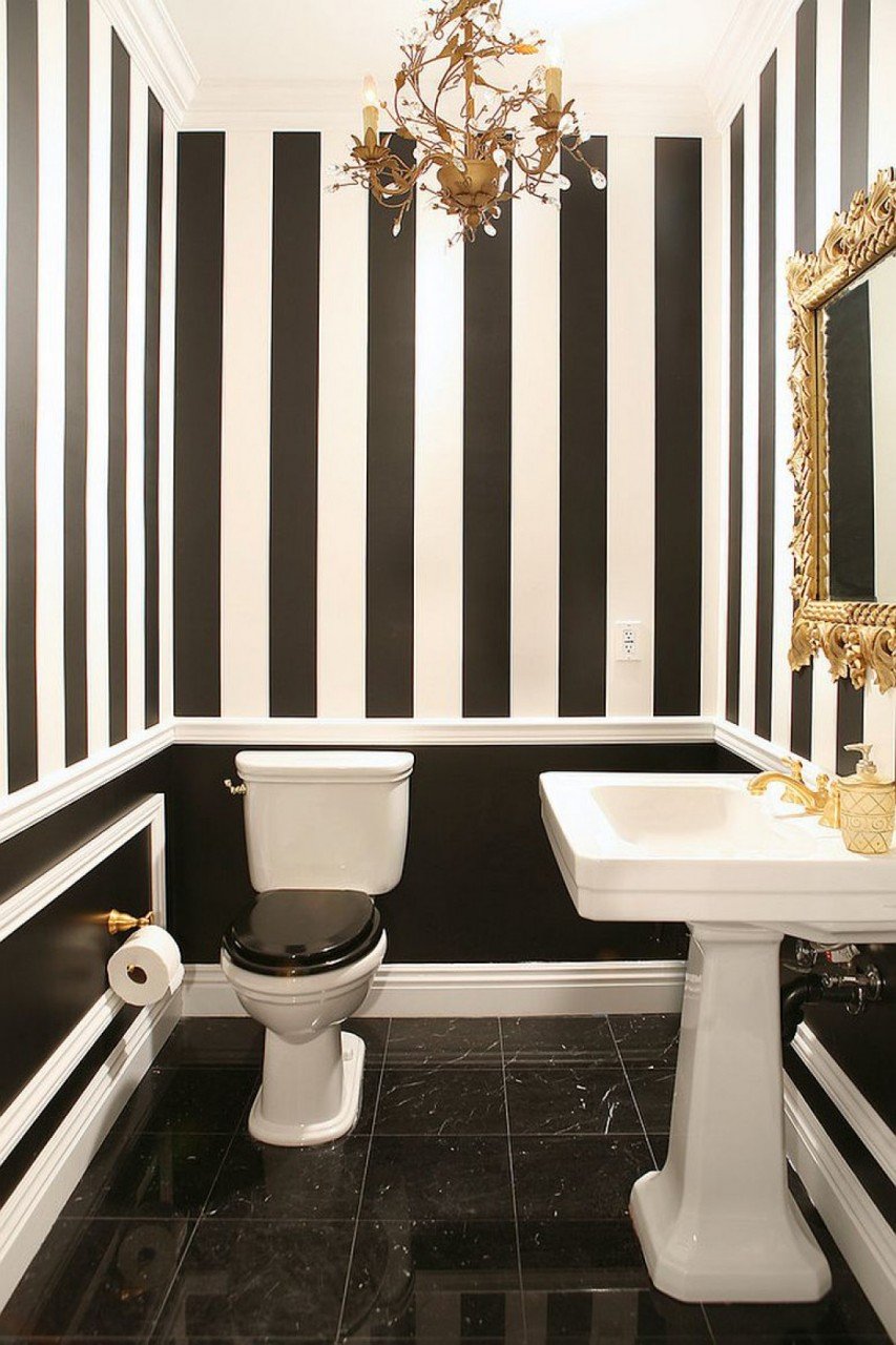 туалет в черно-белом стиле